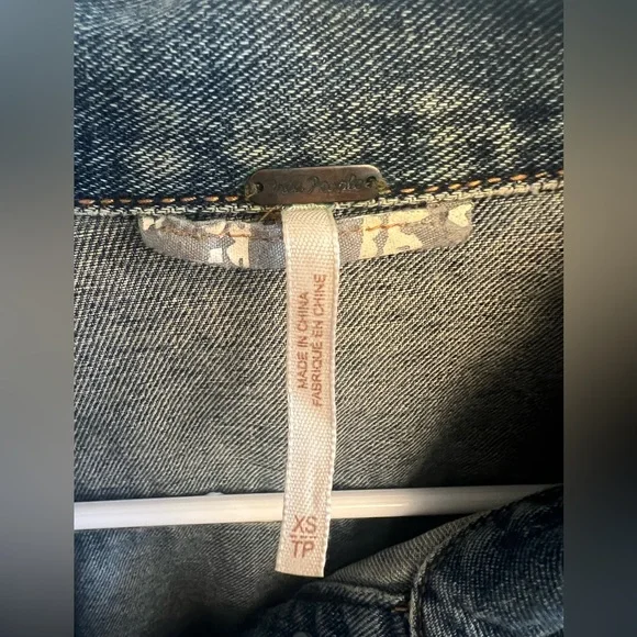 Free People Fitted Denim Jacket Indigo Size Extra Small XS - Picture 10 of 15